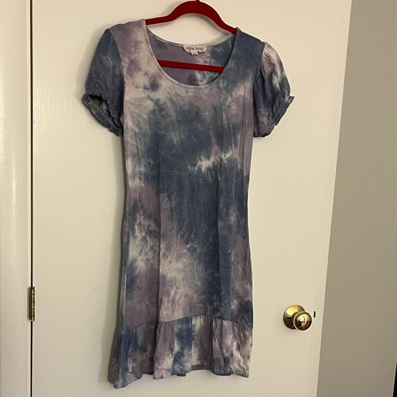 Pink Rose Dresses & Skirts - Tie-Dye Scoop Mini Dress with Puff Sleeve in Blue and Lavender